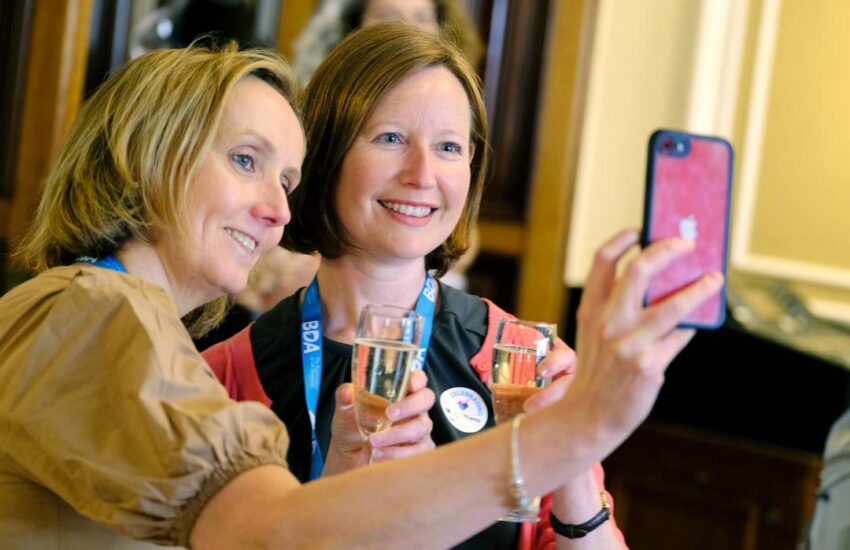 Awards8002 Awards8002